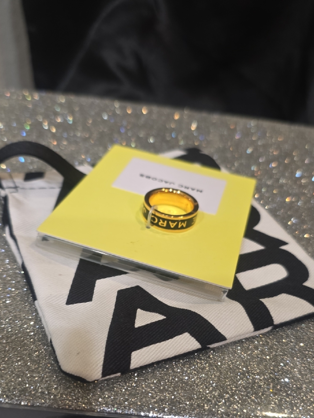 Marc Jacobs The Medallion Ring - Picture 10 of 10